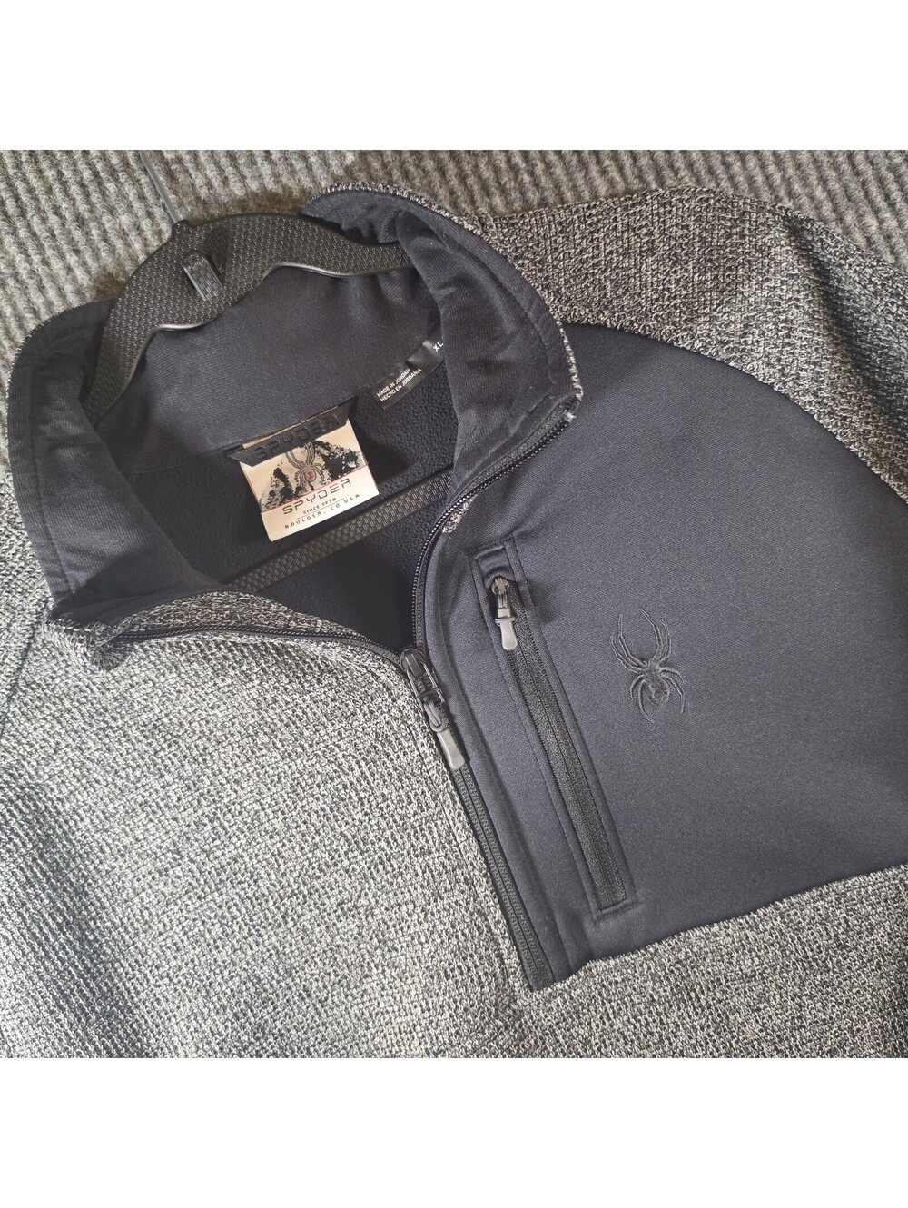 Spyder Mens XL 1/4 Zip Sweater Fleece Pullover Gray Black Performance Jacket